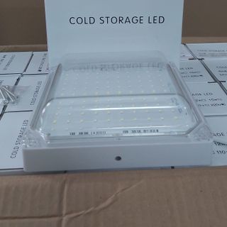 Đèn LED sử dụng trong kho lạnh 20W
