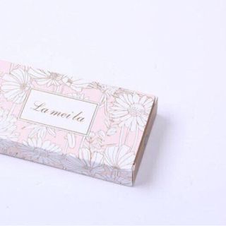 Phấn bóp mắt cầm tay