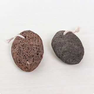 Đá núi lửa chà gót chân tự nhiên size nhỏ