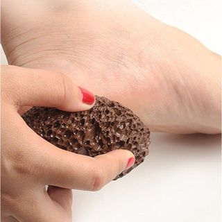 Đá núi lửa chà gót chân tự nhiên size nhỏ