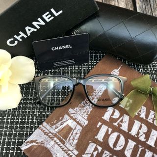 Mắt kính giả cận thời trang
