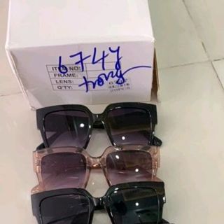 mắt kính giá rẻ