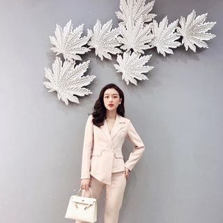 Vest công sở dạo phố