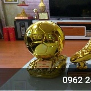 cúp đồng thể thao bán biểu tượng thể thao cúp quả bóng cúp dầy vàng