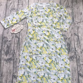 Áo dài truyền thống linen vàng hoa trắng