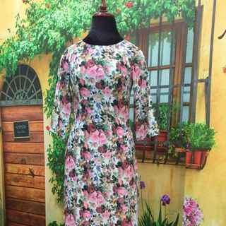Áo dài truyền thống linen trắng hoa hồng
