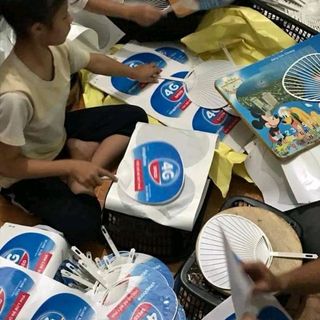 xưởng sản xuất quạt nhựa quảng cáo