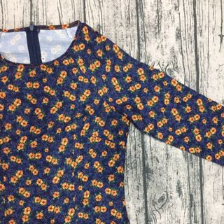 Áo dài truyền thống linen xanh đen hoa cam