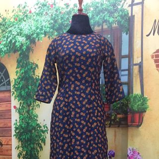 Áo dài truyền thống linen xanh đen hoa cam