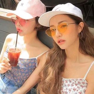 Mắt kính mèo hot trend