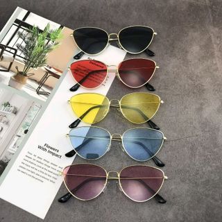 Mắt kính mèo hot trend