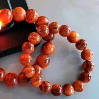 Vòng gỗ huyết rồng