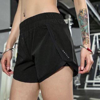 Quần tập đùi DRYFIT