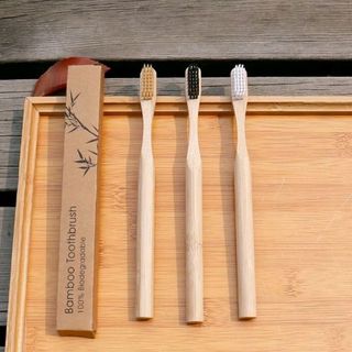 bàn chải đánh răng gỗ tre thân tròn