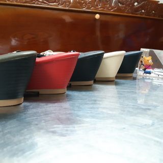 Dép nơ viền chữ