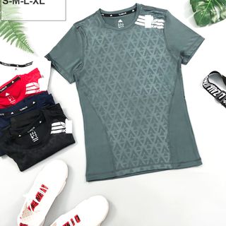 Áo thun nam cổ tròn phối độc lạ