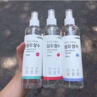 Nước Xịt Thơm Quần Áo Và Body Hàn Quốc Fabric Perfume 250ml