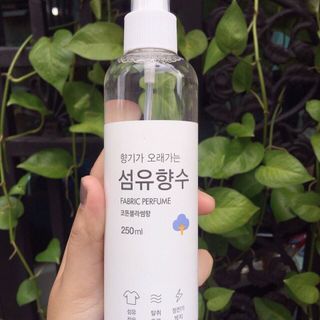 Nước Xịt Thơm Quần Áo Và Body Hàn Quốc Fabric Perfume 250ml