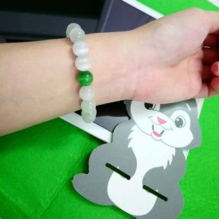 chuỗi đeo tay phong thủy hạt đá mắt mèo 10li hàng đẹp y hình