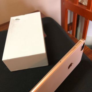 “Khuyến mãi sốc” Iphone 8 plus64GB màu gold lịch lãm chỉ 115 triệu