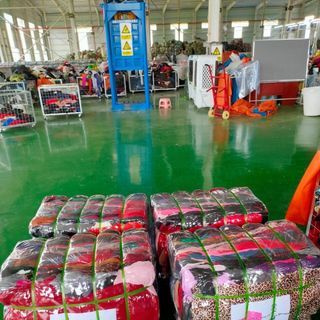 Kiện đầm thu đông tuyển chọn hàng si xả nguyên kho