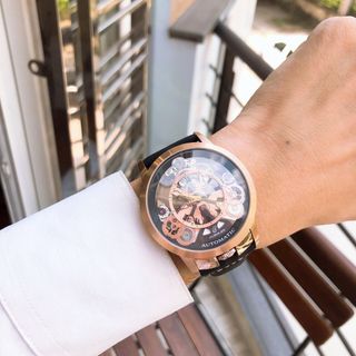 Đồng hồ nam Huboler chất như nước cất