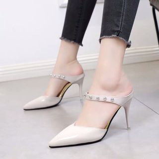Dép gót nhọn
