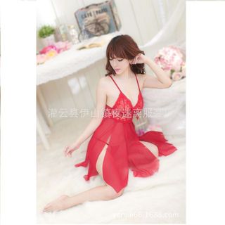 Đầm ngủ xẻ tà cuốn hút gợi cảm xuyên thấu