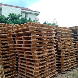 Pallet gỗ 13001100mm giá rẻ