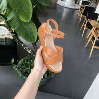 Giày sandal đế suồng pu siêu nhẹ đế Tpr bám dính tốt