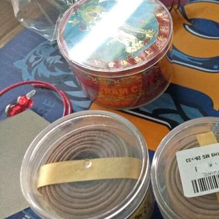 nhang khoanh thơm đặc biệt nhỏ khoảng 5 cm khoảng 1h30 dùng để đốt lư xông