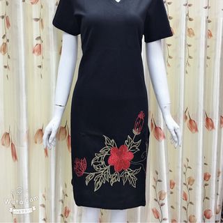 Đầm thêu