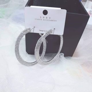 Bông tai lộn xộn các mẫu quảng châu