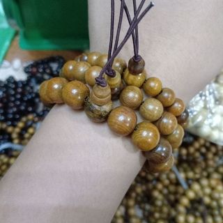 Vòng Tay Gỗ Bách Xanh 8mm