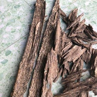 Trầm Lâu Năm Bì Núi Hàng Trầm Chìm