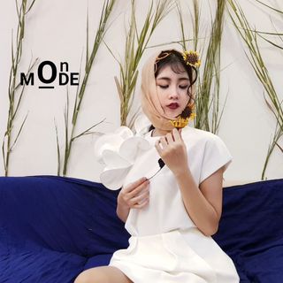 On MODE- SET VÁY THIẾT KẾ BUTTER-FLEUR