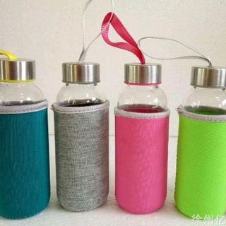 bình thủy tinh có dây có bọc vải cách nhiệt