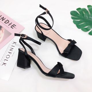 Giày sandal cao got lụa