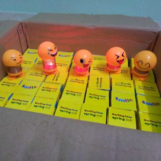 5 mẫu Emoji mặt cảm xúc siêu kute có đèn nháy ảnh thật