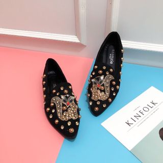 Giày bup bê mui nhọn cáo