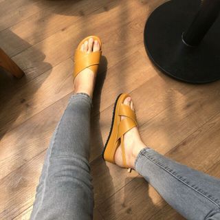 Giày Đế xuồng 2p quai chéo bọc mút nhẹ chân
