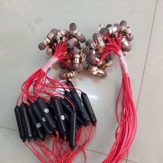 Tai nghe hàng hót