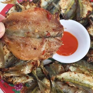 Khô cá chỉ vàng tẩm gia vị FISA Phan Thiết Đặc sản miền biển Vị cay cay Ăn vừa miệng