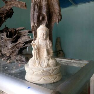 Tượng Trầm Để Oto