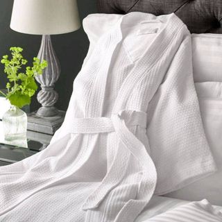 khăn tắm và chăn ga khách sạn