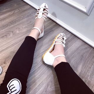 Giày sandal bit rọ