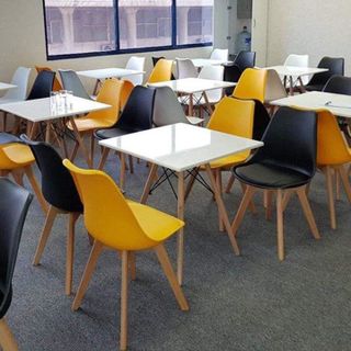 Ghế eames mặt nệm chân gỗ sồi tự nhiên
