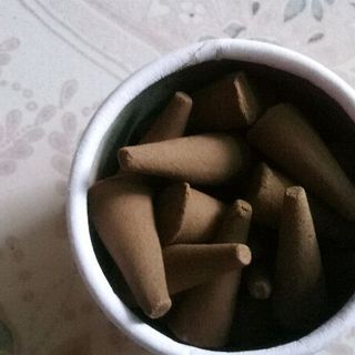 trầm bảo hiệp long