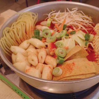 Bánh gạo Topokki dạng ống