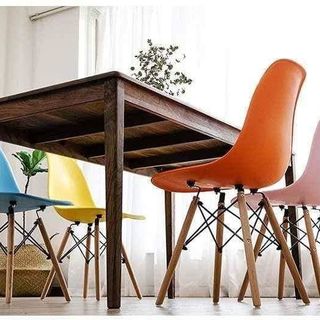 Ghế eames luôn được khách hàng lựa chọn